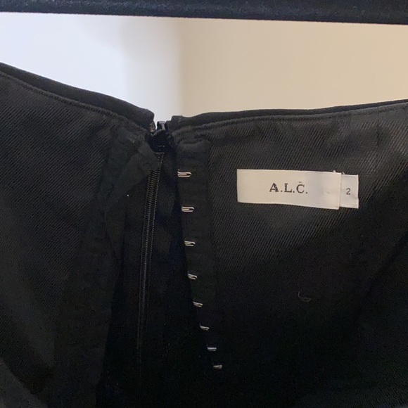 STRAPLESS FLUTTER BLOUSE - Picture 3 of 3